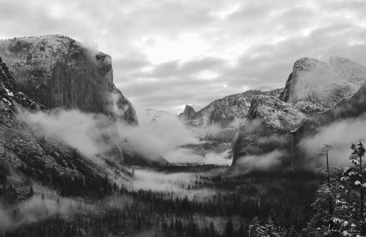 Tunnel View B&W – Curtin Photography